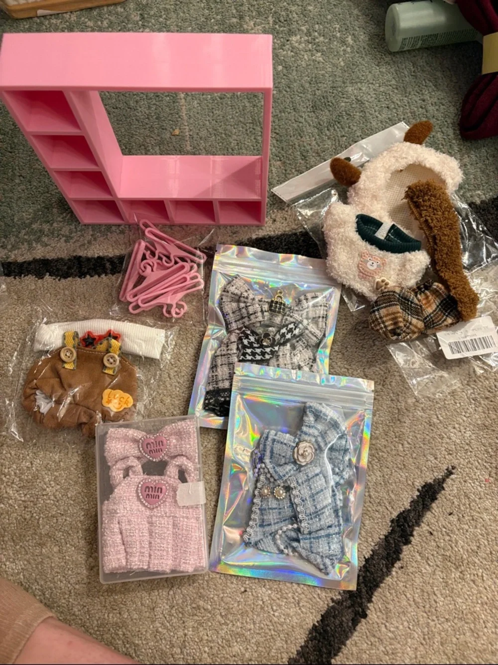 NEW Labubu Set W/Clothes - Picture 1 of 4
